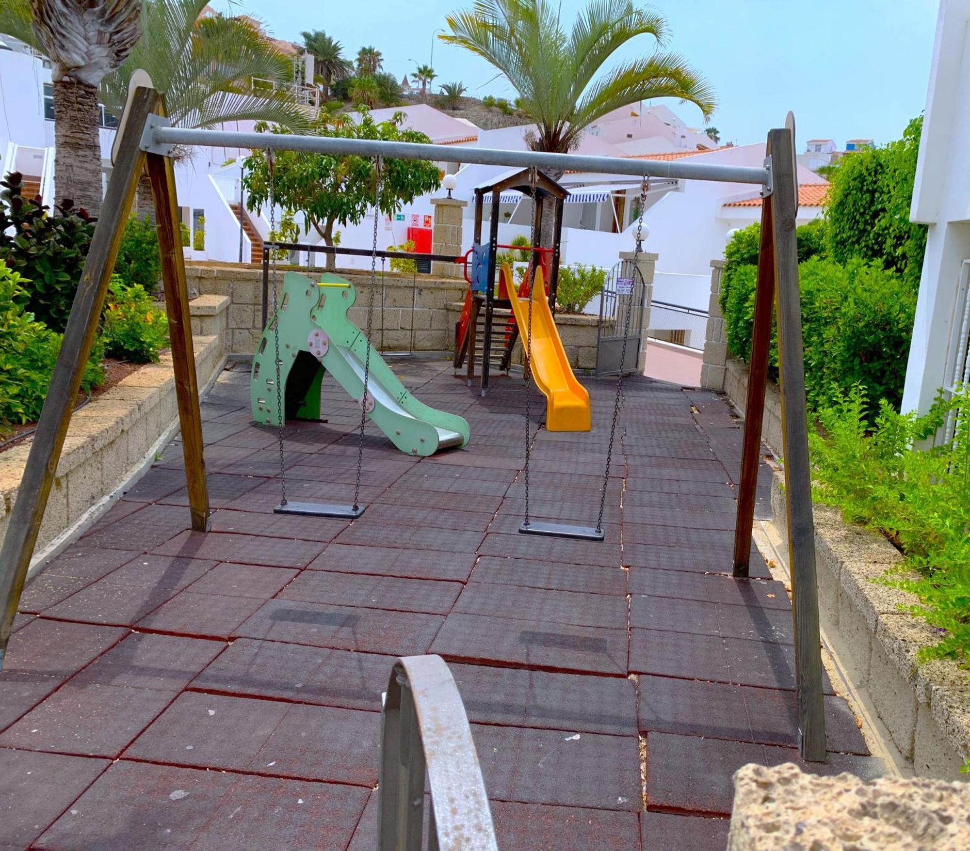 Ocean Breeze And Seaview Resort 아데제 외부 사진